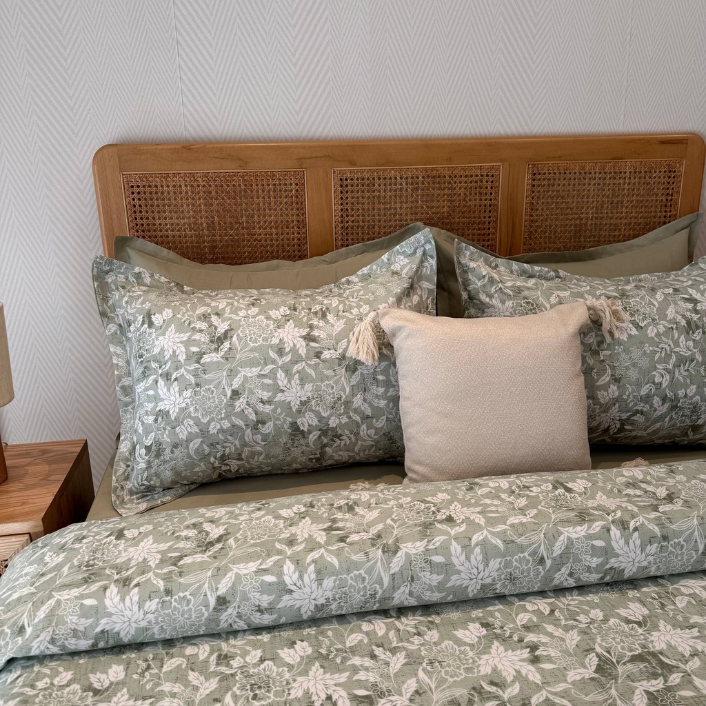 Parure de drap 6 pieces vert sauge fleurie