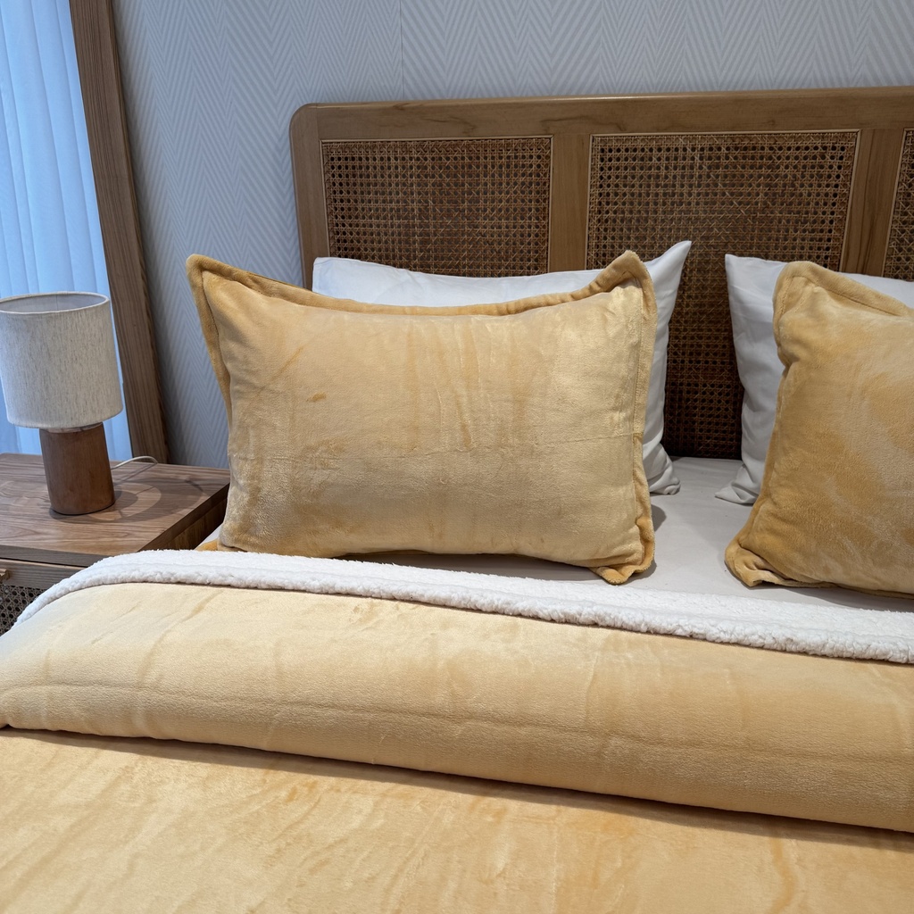 Couverture 3 pieces uni jaune 