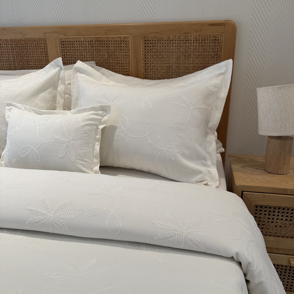 Couvre lit 4 Pieces Fleurs de Lin Blanc