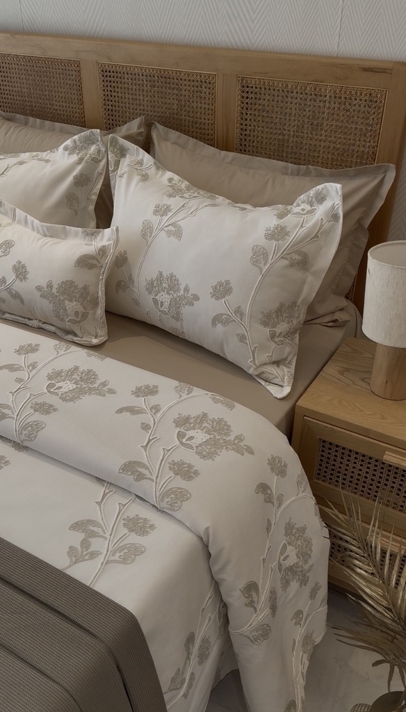 Couvre lit 4 Pieces Fleurs New beige