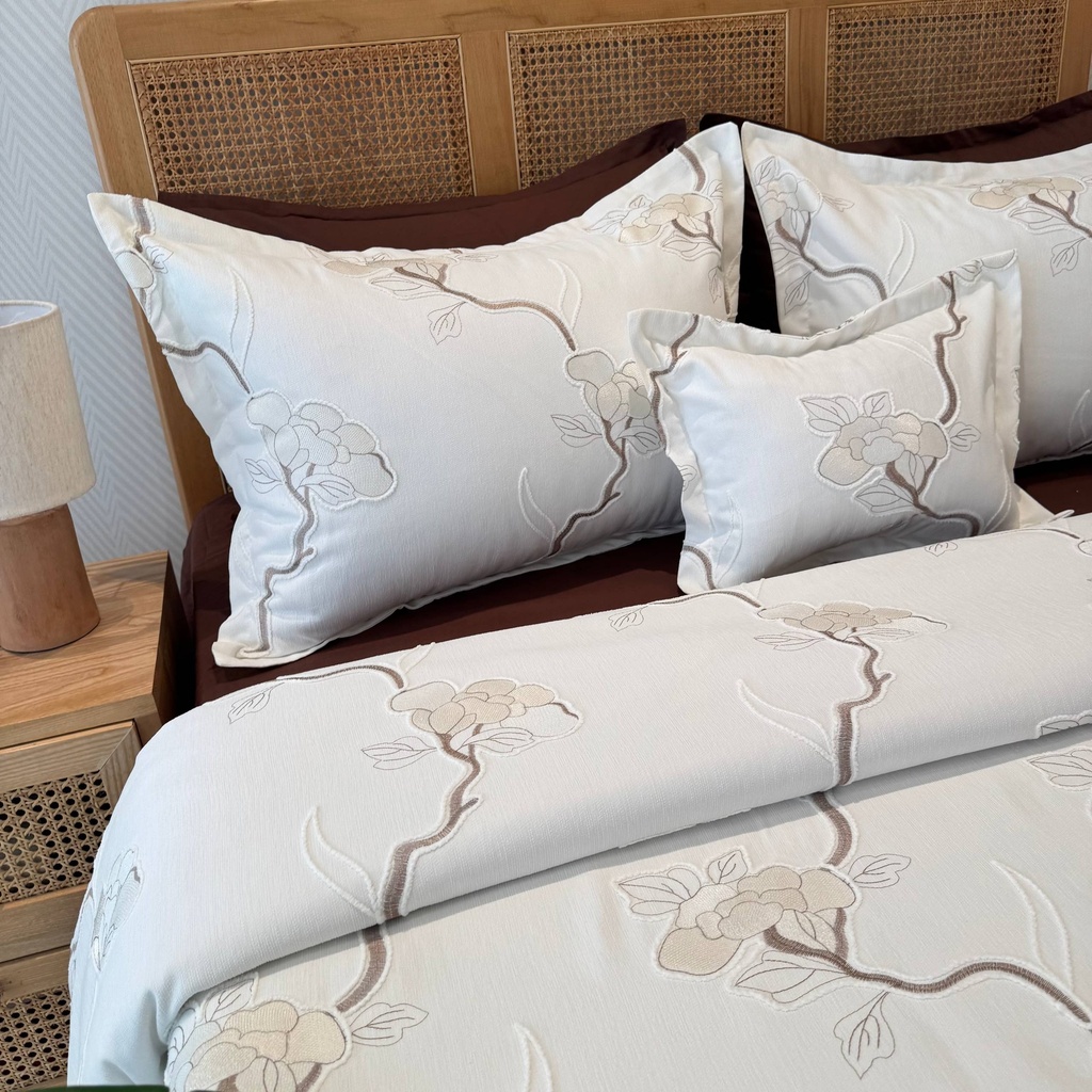 Couvre lit 4 Piece Douce Floraison Beige 