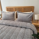 Couverture Antar Gris