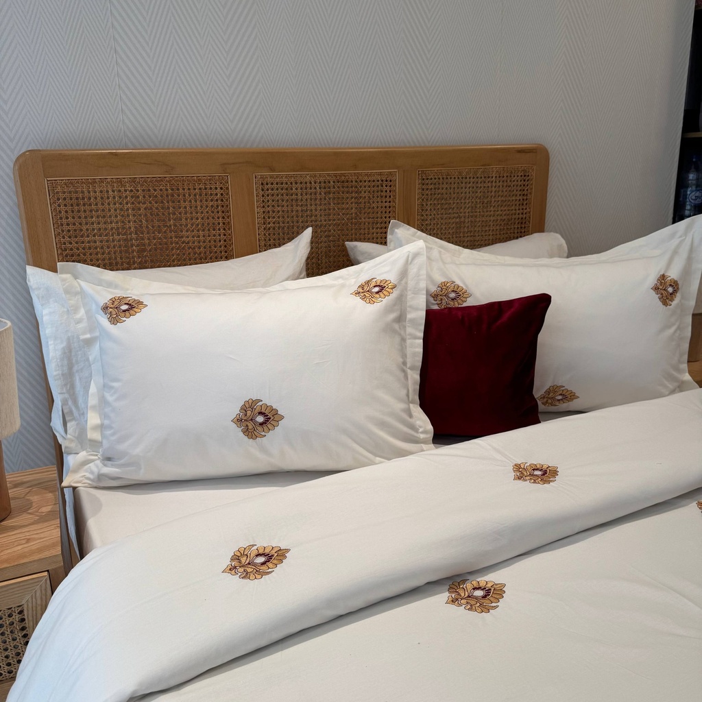 Housse de couette brode medaillons floraux 3 pieces