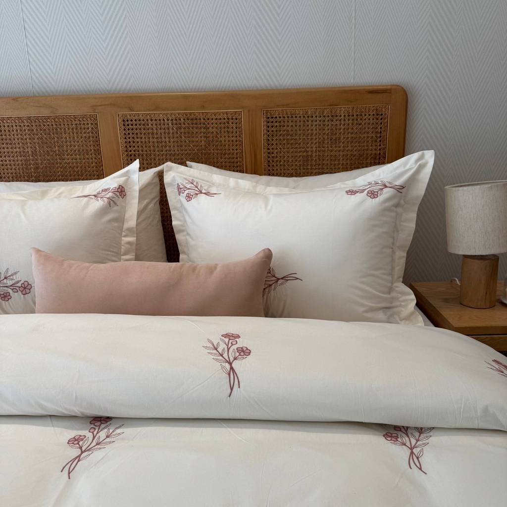 Housse de couette a petits bouquets brode 3 pieces