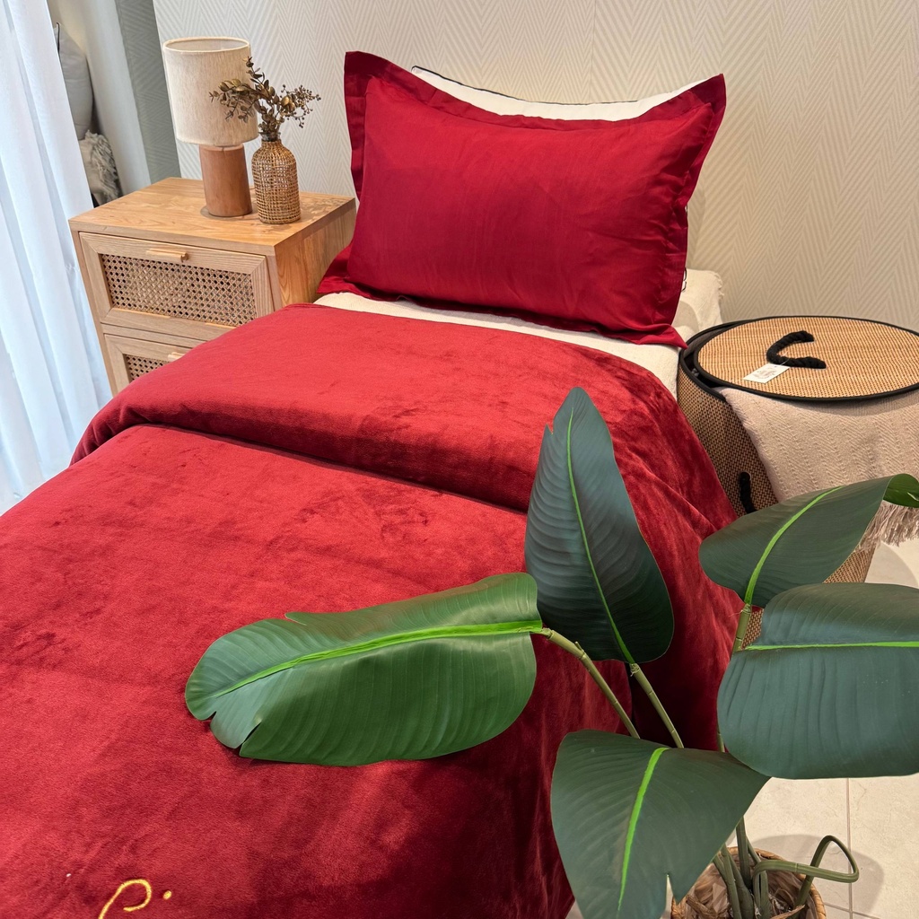 Couverture Piere Cardin 1 Place Rouge