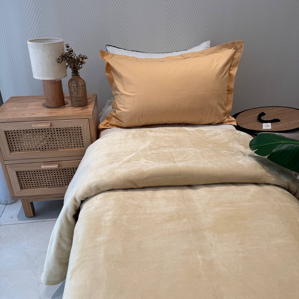 Couverture Piere Cardin 1 place Beige 