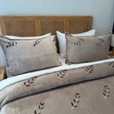 Couverture 3 pieces feuilles gris