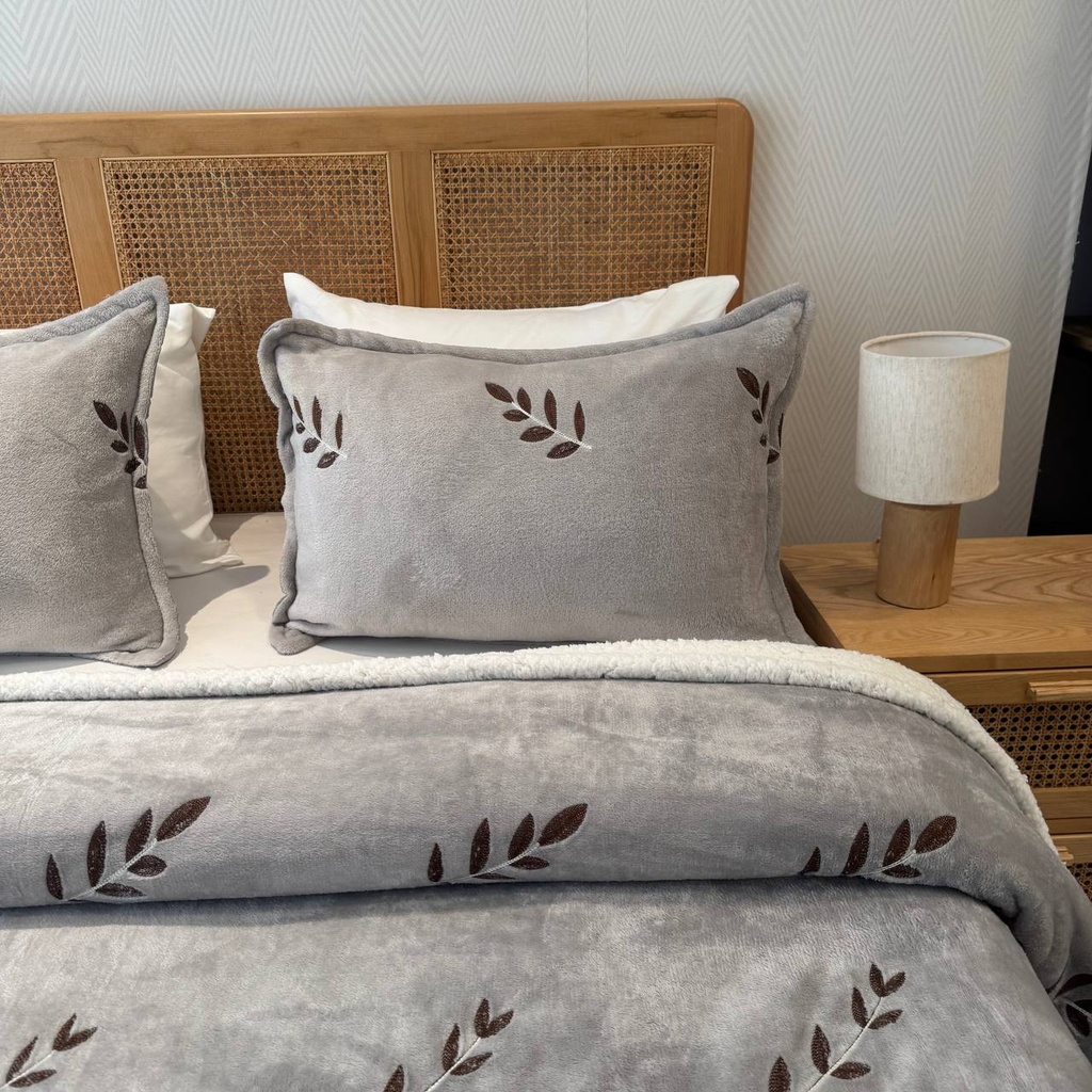 Couverture 3 pieces feuilles gris