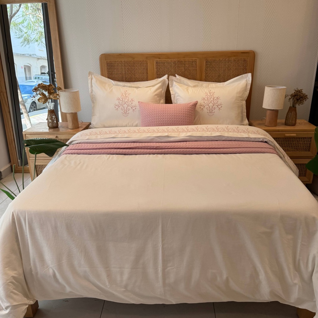 Housse de Couette Brodée 6 Pièces – Broderie Florale Rose Poudré