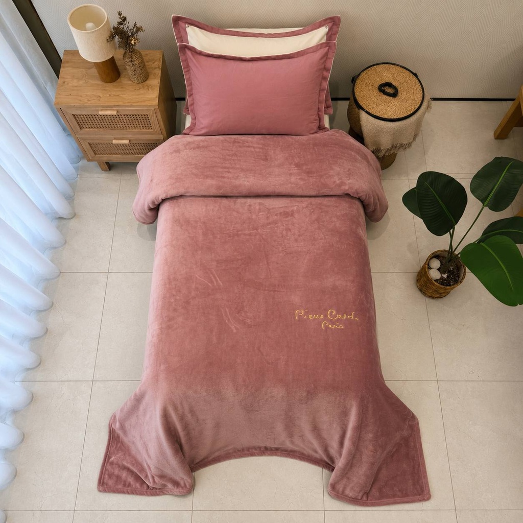 Couverture Piere Cardin 1 place Rose poudre