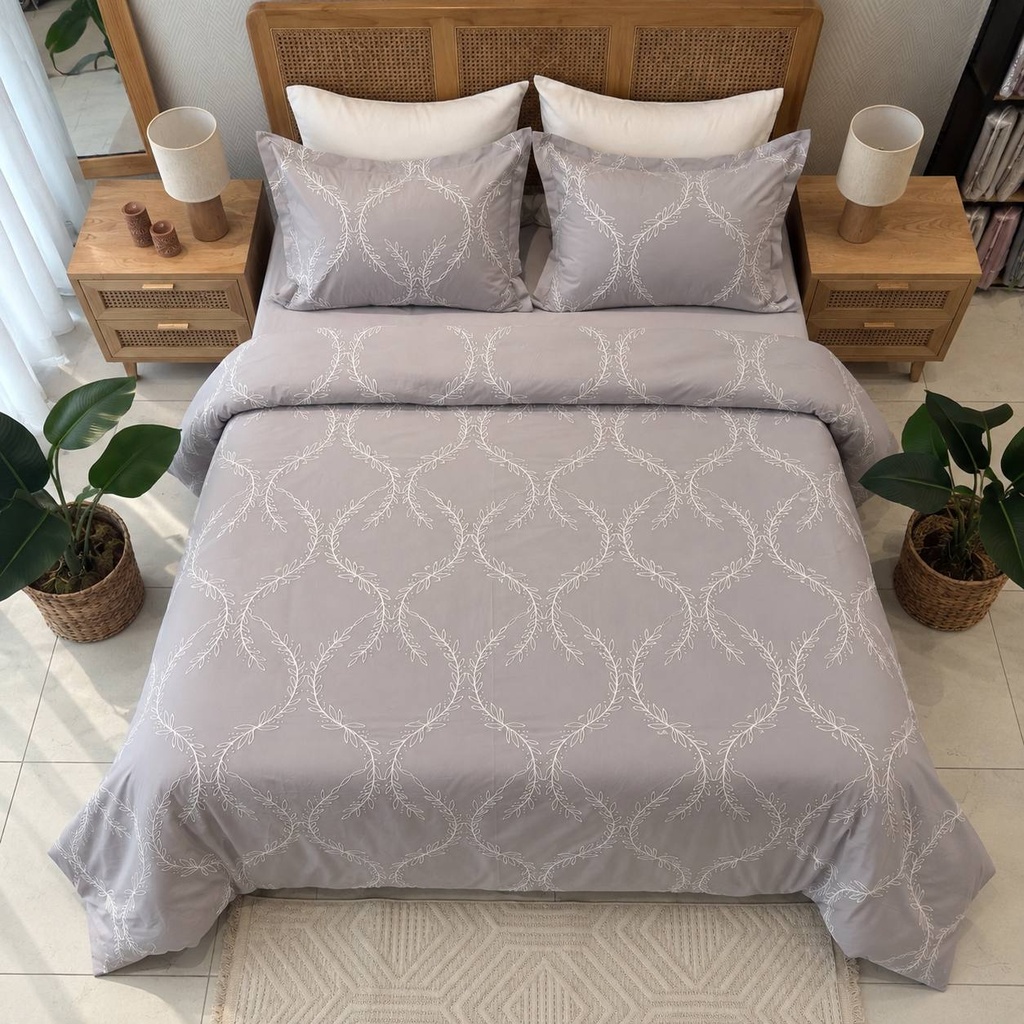 Housse de couette 3 pieces emas brode fleur gris et blanc