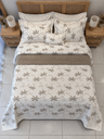 Couvre lit 4 Pieces Fleurs de Lin Marron