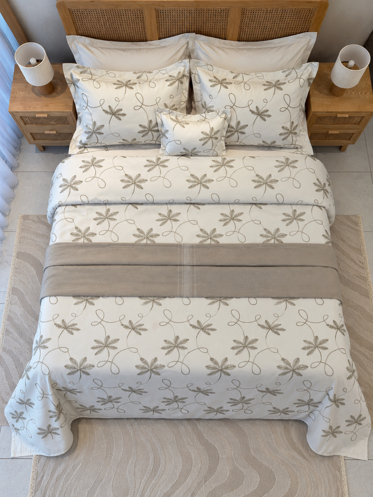 Couvre lit 4 Pieces Fleurs de Lin Beige