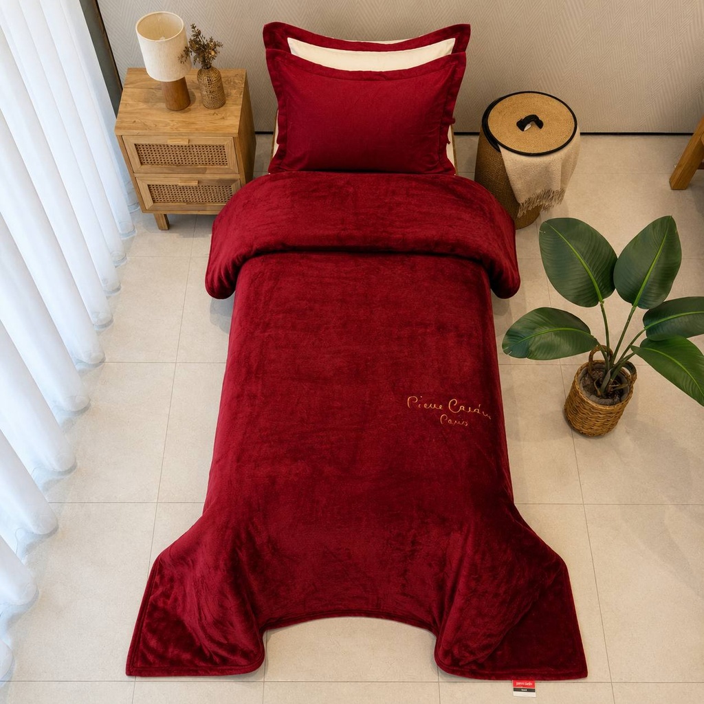 Couverture Piere Cardin 1 Place Rouge