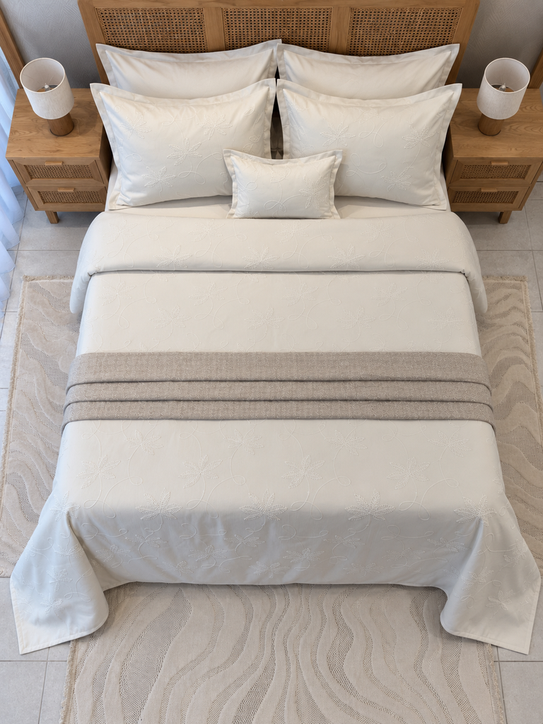 Couvre lit 4 Pieces Fleurs de Lin Blanc